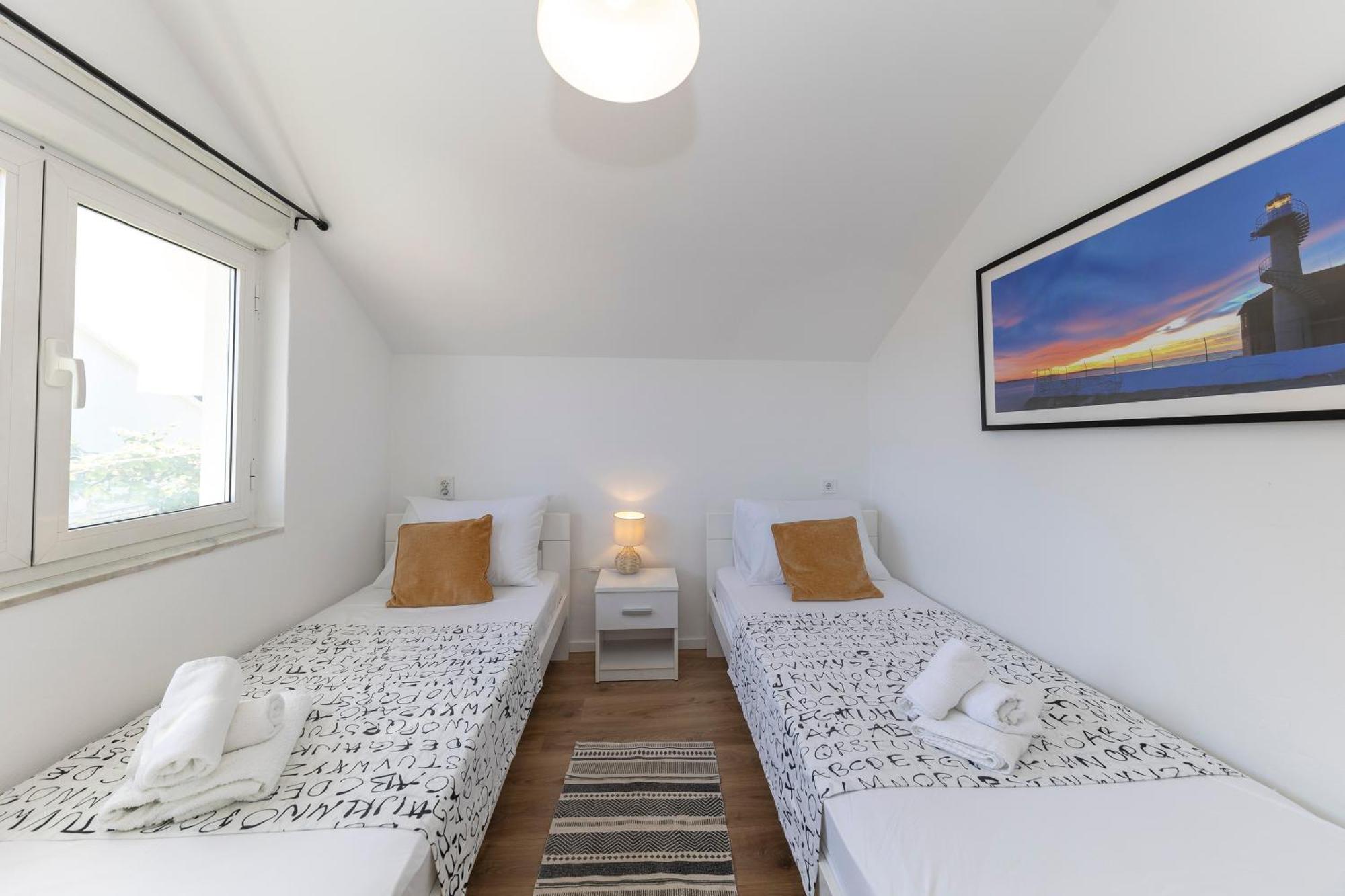 Sunset Apartment *